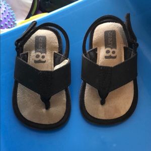 Crazy 8 size 5 to 6 boys brown sandals